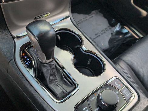Used 2020 Jeep Grand Cherokee High Altitude AWD/4WD image 30