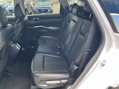 Used 2024 Kia Sorento S FWD image 25
