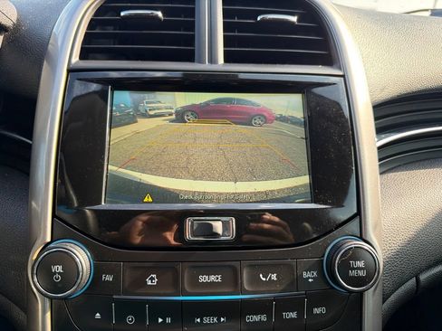 Used 2015 Chevrolet Malibu LT w/ Power Convenience Package FWD image 22