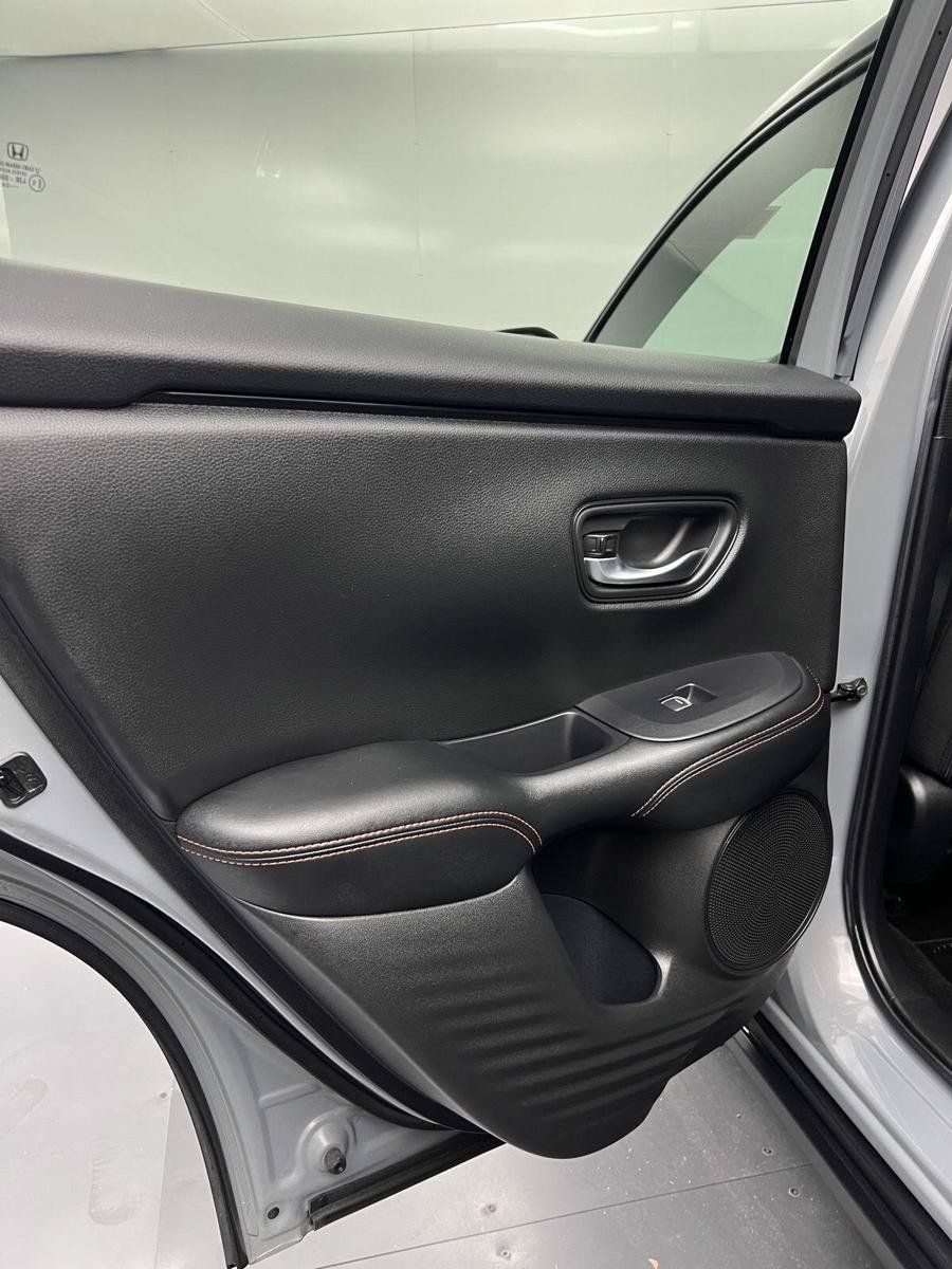 Certified 2025 Honda HR-V Sport image 19