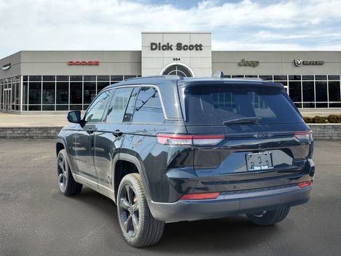 New 2026 Jeep Grand Cherokee Limited w/ Limited Altitude Package AWD/4WD image 3