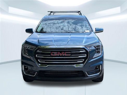 Used 2024 GMC Terrain SLT w/ LPO, Floor Liner Package AWD/4WD image 10