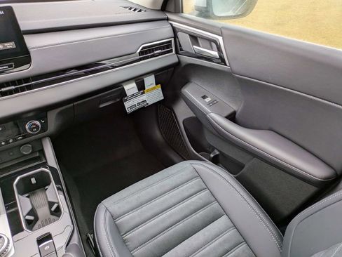 New 2026 Mitsubishi Outlander SE image 18