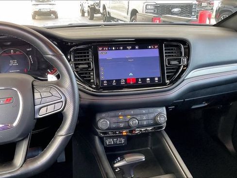 Used 2025 Dodge Durango GT AWD/4WD image 5