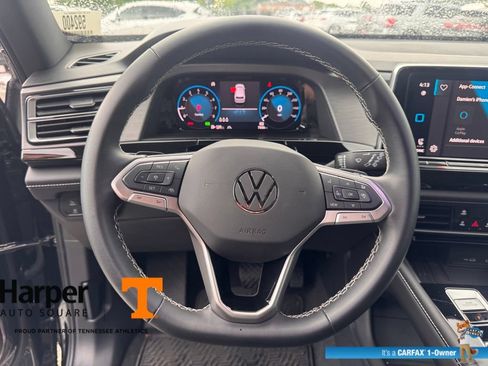 Used 2025 Volkswagen Atlas Cross Sport SE w/ Panoramic Sunroof Package AWD/4WD image 17