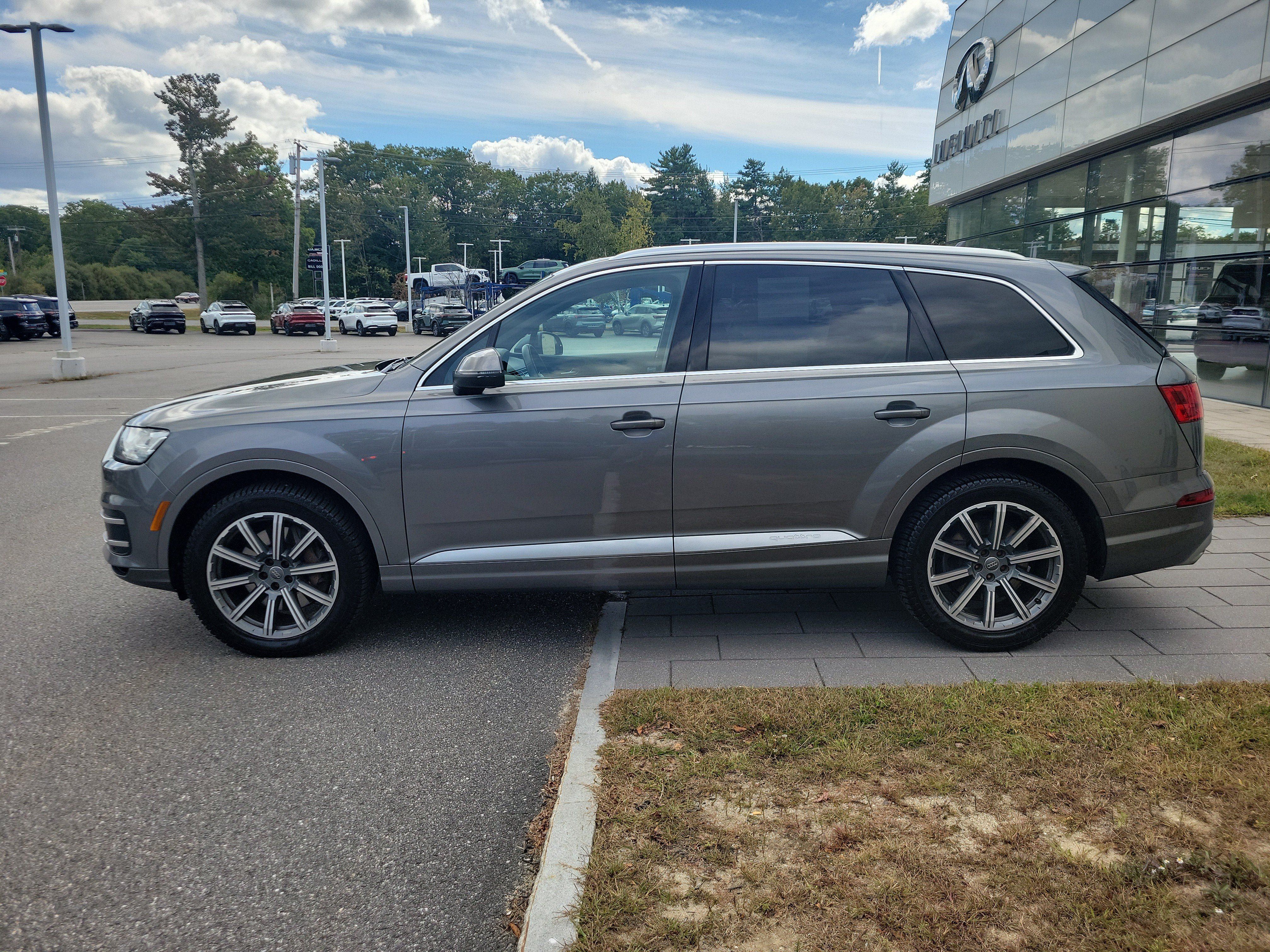 Used 2017 Audi Q7 3.0T Premium Plus w/ Premium Plus Package AWD/4WD image 2