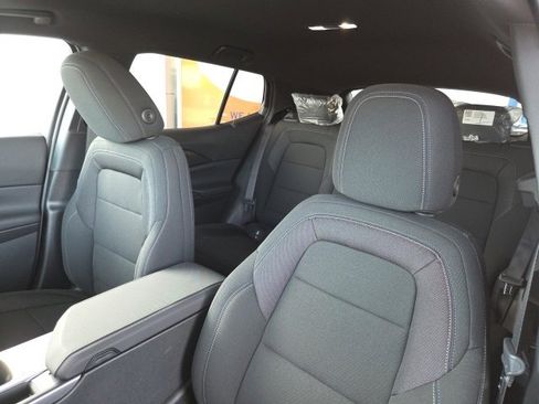 New 2026 Chevrolet Equinox EV LT image 17