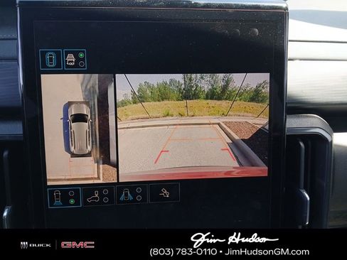 Used 2024 GMC Acadia AT4 w/ Luxury Package AWD/4WD image 9