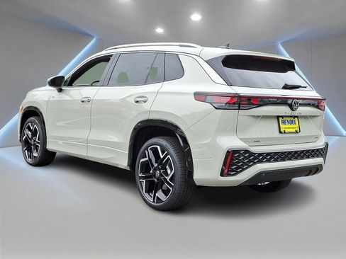 New 2026 Volkswagen Tiguan SEL R-Line AWD/4WD image 4