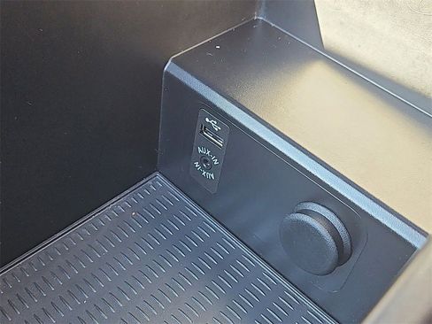 Used 2017 BMW X3 xDrive28i image 19