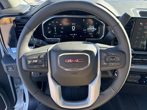 Used 2026 GMC Sierra 1500 Elevation image 38