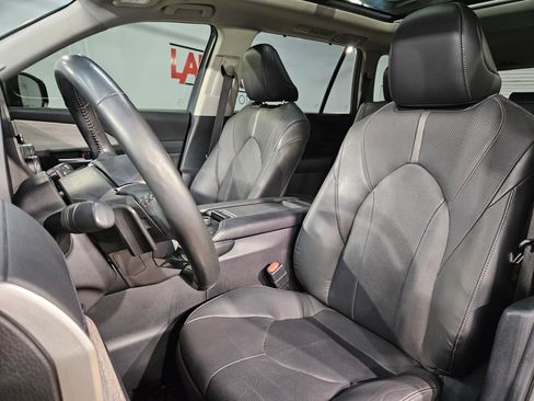 Used 2024 Toyota Grand Highlander AWD image 24