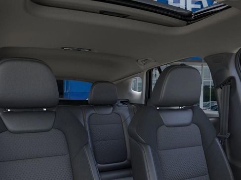 New 2026 Chevrolet Trax LT w/ Sunroof Package image 24