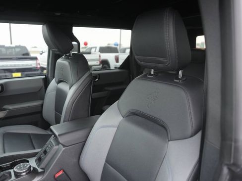 Used 2022 Ford Bronco Black Diamond w/ Sasquatch Package image 10