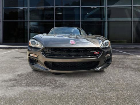 Used 2018 FIAT 124 Spider Classica w/ Technology Group image 2
