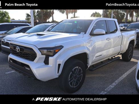 Used 2025 Toyota Tacoma TRD Sport image 1