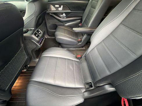 Used 2022 Mercedes-Benz GLS 450 4MATIC image 24