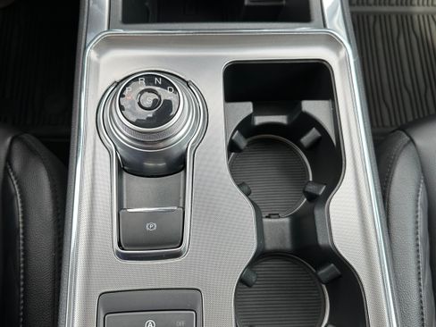 Used 2024 Ford Edge Titanium image 22