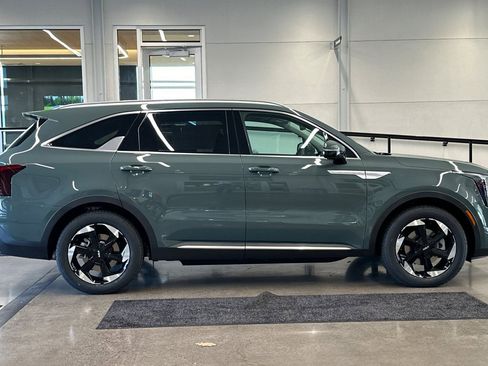 New 2026 Kia Sorento EX image 2