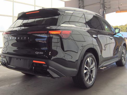Used 2023 INFINITI QX60 Luxe AWD/4WD image 9