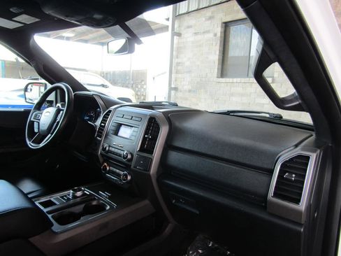 Used 2018 Ford Expedition Max XLT w/ Equipment Group 201A image 12