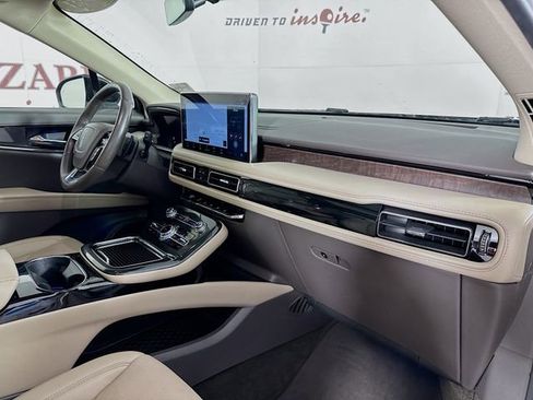 Certified 2023 Lincoln Nautilus Reserve w/ Luxury Package image 34