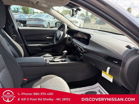 New 2026 Nissan Sentra SV w/ SV Convenience Package FWD image 38