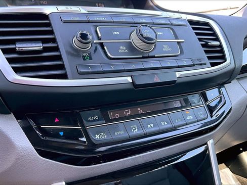 Used 2016 Honda Accord LX image 35