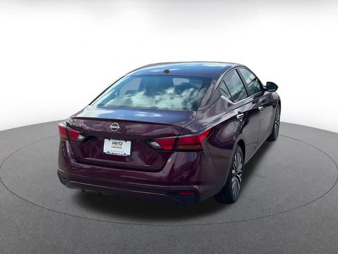 Used 2025 Nissan Altima 2.5 SV image 12