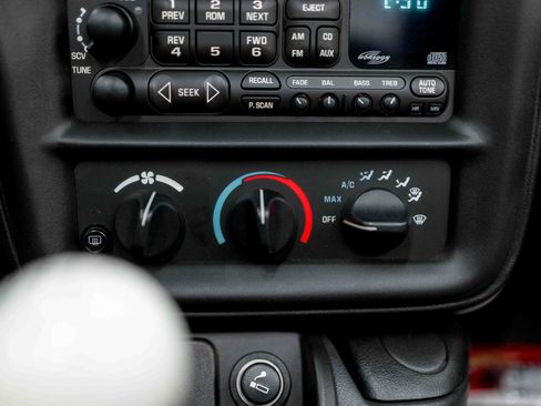 Used 2002 Chevrolet Camaro Z28 w/ SS Performance/Appearance Pkg RWD image 69