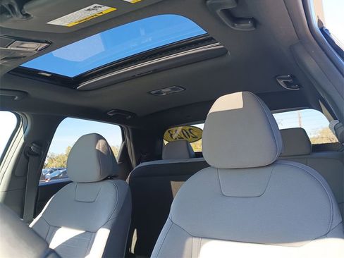 Used 2023 Hyundai Santa Cruz SEL Premium image 23