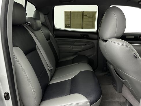 Used 2010 Toyota Tacoma PreRunner image 27