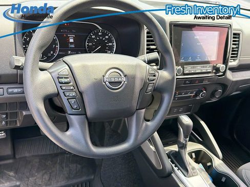Used 2024 Nissan Frontier SV RWD image 28