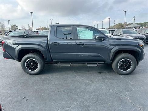 New 2025 Toyota Tacoma TRD Off-Road image 18
