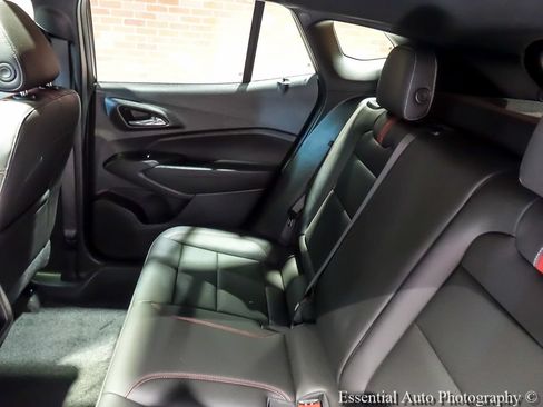Used 2025 Chevrolet Trax RS w/ Sunroof Package FWD image 16
