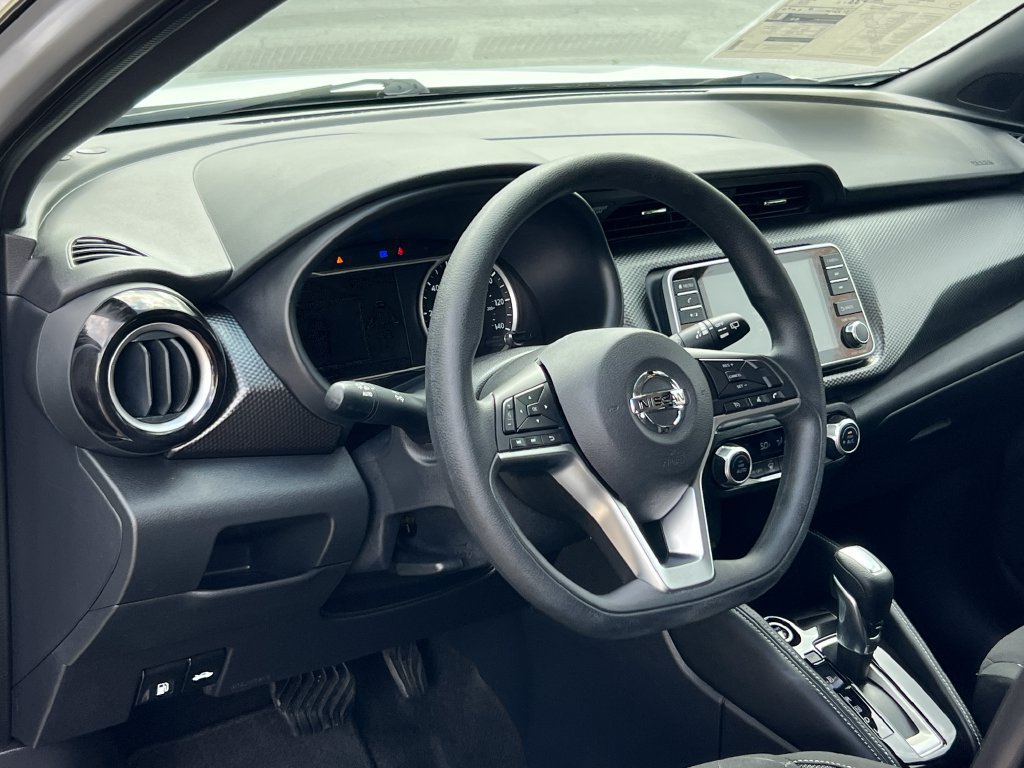 Used 2020 Nissan Kicks SV FWD image 5