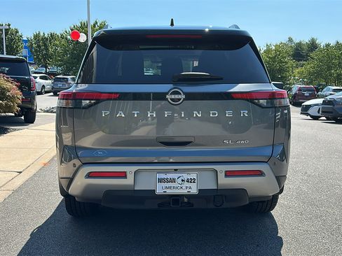Used 2024 Nissan Pathfinder SL w/ SL Premium Package AWD/4WD image 5