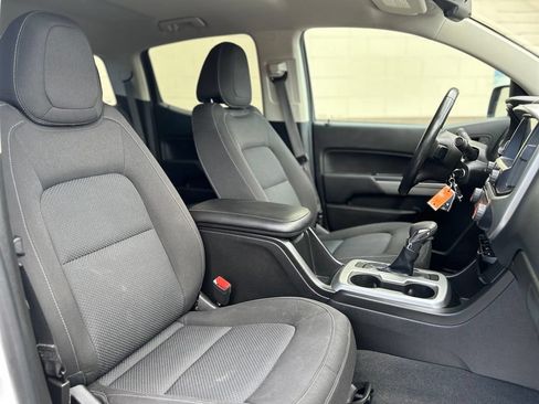 Used 2022 Chevrolet Colorado LT RWD image 12