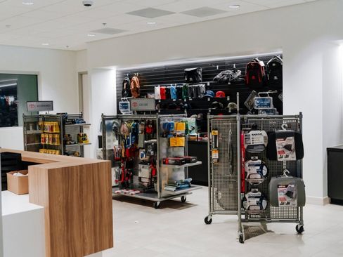 Certified 2018 Toyota Highlander XLE w/ Carpet Mat Package (TMS) image 35