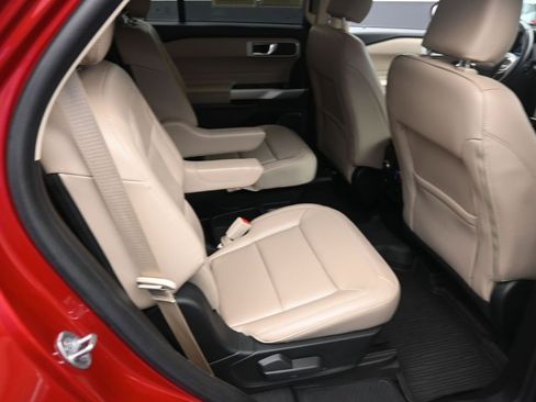 Used 2021 Ford Explorer XLT w/ Equipment Group 202A image 26