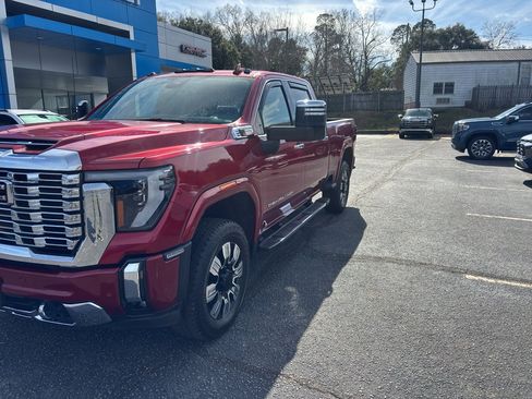 Used 2024 GMC Sierra 2500 Denali w/ Denali Reserve Package image 2