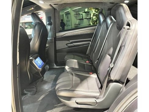 Used 2024 Tesla Model X image 21