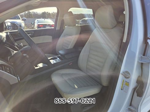 Used 2024 Ford Edge SEL w/ Convenience Package image 9