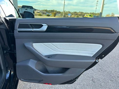 Used 2023 Volkswagen Arteon SEL image 99