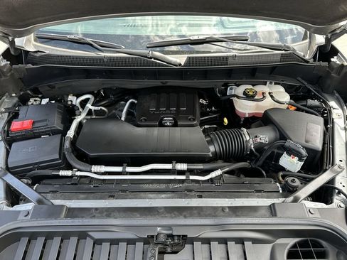 Used 2023 Chevrolet Silverado 1500 LT AWD/4WD image 33