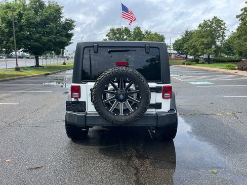 Used 2015 Jeep Wrangler Unlimited Sport w/ Quick Order Package 24S AWD/4WD image 5