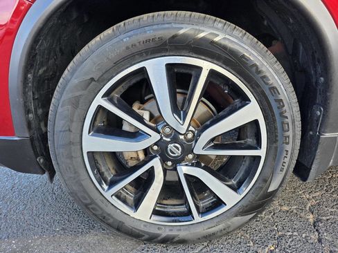 Used 2019 Nissan Rogue SL image 25