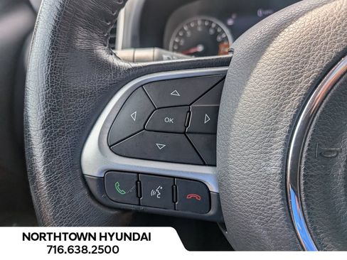 Used 2021 Jeep Renegade Latitude w/ Sun & Sound Group AWD/4WD image 22