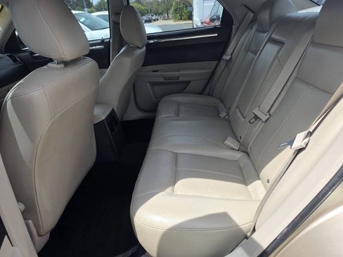 Used 2006 Chrysler 300 Touring RWD image 14