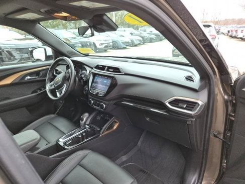 Used 2021 Chevrolet TrailBlazer ACTIV w/ Sun and Liftgate Package AWD/4WD image 10